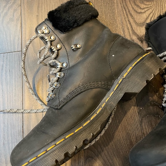 Dr. Martens Black Combat Boots Faux Fur Lined size 9 - Picture 12 of 16